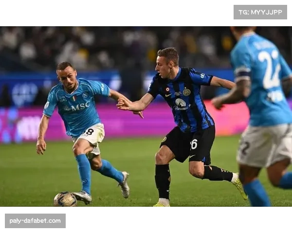 埃因霍温高位压迫与两翼套叠战术成型 客场xG值领跑联盟