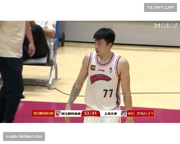 张镇麟转会上海组成顶级锋线,与崔晓龙搭档强化侧翼防守